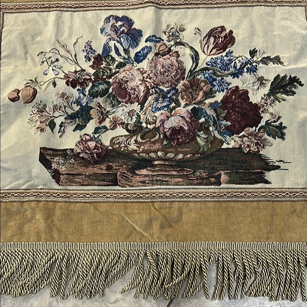 Vintage Floral Tapestry with Fringe 43x37 - Picture 3 of 5